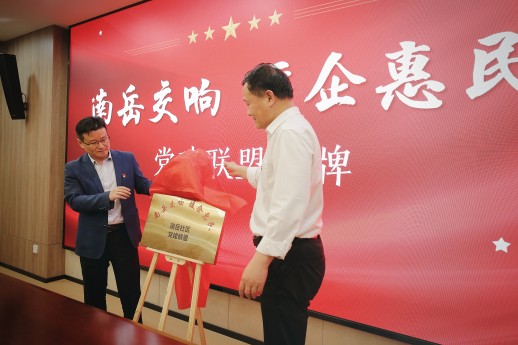 16847392392785529KZL.jpg IJ5A4624kids(1)(1).jpg