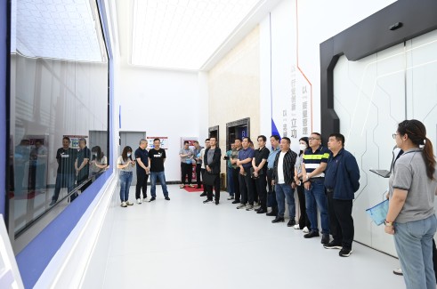 1684832529425091x8Wq.jpg DSC_7172(1).jpg